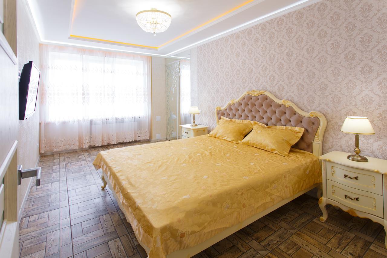 Apartment Near Railway Station Kiev Exteriör bild