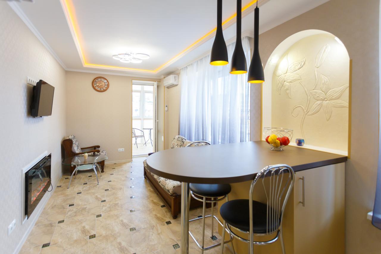 Apartment Near Railway Station Kiev Exteriör bild